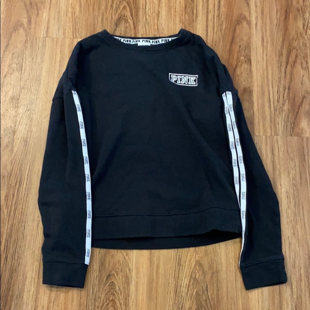 VS PINK CREW NECK